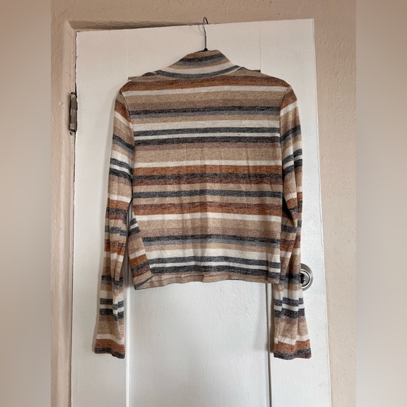 Neutral Colored Turtle Neck - Picture 2 of 3